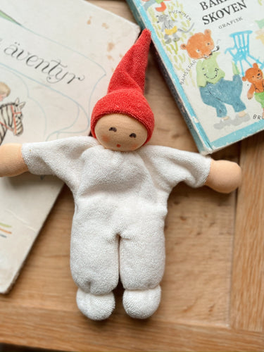 Nucki Rattle Doll Red